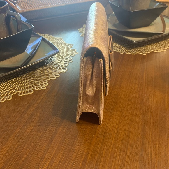 Purse - Picture 2 of 8